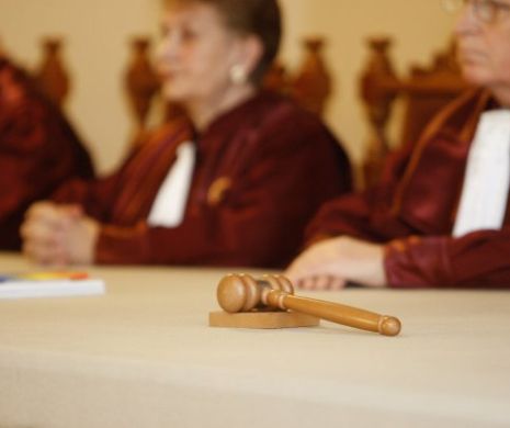 DECIZIA deputaților juriști legată de CCR. De ce beneficiază judecătorii Curții