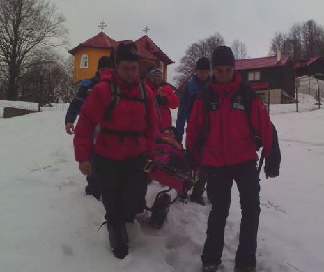 Operațiune de salvare DRAMATICĂ, în Munții Retezat. Doi alpiniști, surprinși de viscol