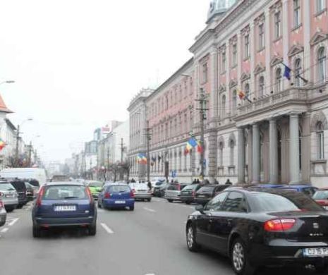 Oraşul în care ROMÂNII sunt DRAMATIC ÎMPOVĂRAŢI de ratele la bănci