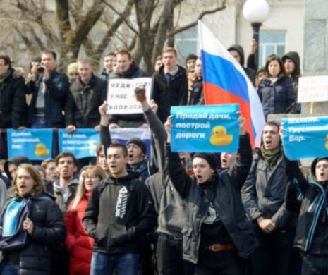Proteste anticorupţie în aproape 100 de oraşe ale Rusiei