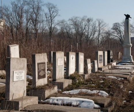 Ambasadorul ISRAELULUI speră ca autoritățile române să-i aducă în fața JUSTIȚIEI pe autorii actelor de vandalism din cimitir