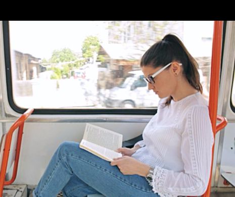 Călătorii GRATUITE cu tramvaiul, dacă citești