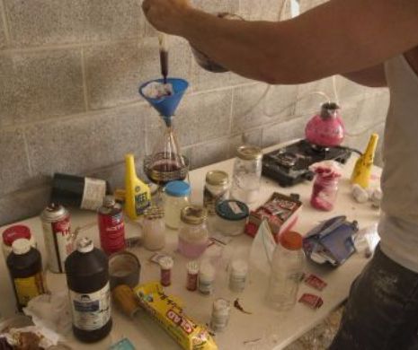 Captură record de droguri! Aproape JUMĂTATE DE TONĂ de metamfetamină confiscată de polițiști
