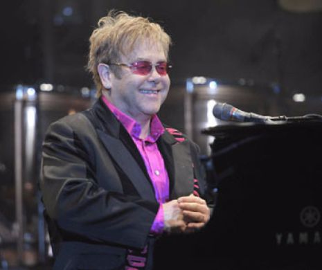 Elton John, internat la terapie intensivă