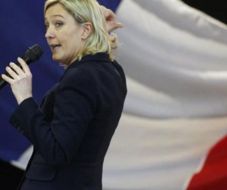 Marine Le Pen a determinat televiziunea TF1 să SCOATĂ steagul UE din studio