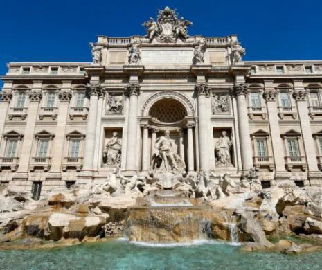 O sumă IMENSĂ a fost aruncată de oameni în FÂNTÂNĂ. Câți bani au lăsat turiștii la Roma, în 2016