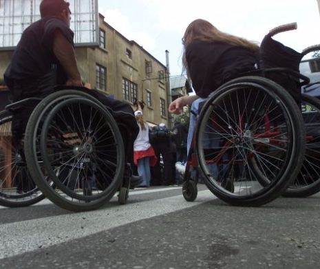 Parlamentul ia MĂSURI pentru persoanele cu handicap