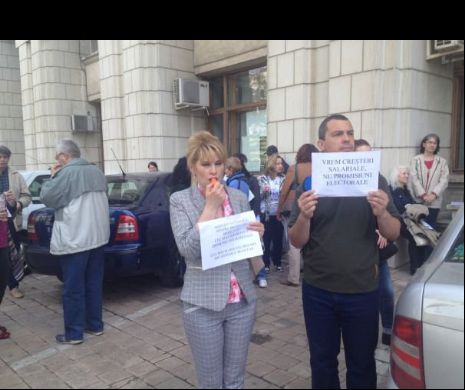 Protest la Ministerul Mediului. Nemulţumiri mari legate de grila de la salarizare