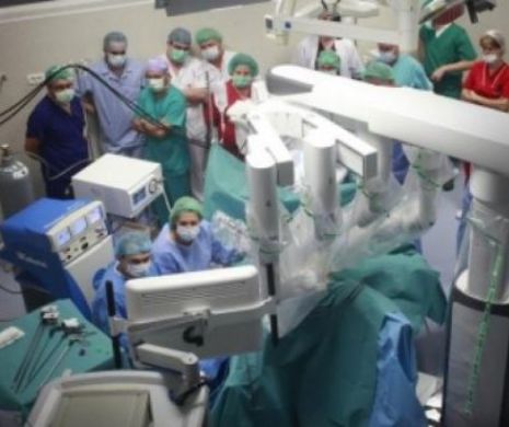 Robotul chirurgical, de două milioane de euro, pe care se pune praful. Se întâmplă la Cluj