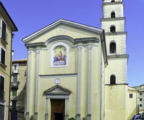 Românul care a furat tezaurul din aur al unei biserici în valoare de 100.000 de euro, ARESTAT