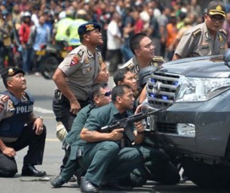 ATENTAT în Jakarta! Au avut loc DOUĂ explozii