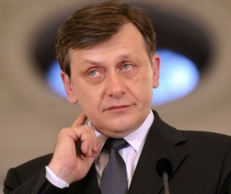 Bușoi face ANUNȚUL: „Crin Antonescu nu va candida la nicio funcţie în interiorul PNL”