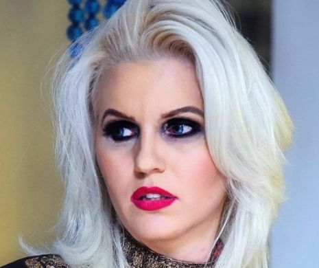 Cea mai bogată româncă din lume intră în politică!  Imagini sexy cu blonda care a detronat-o pe Elena Udrea GALERIE FOTO