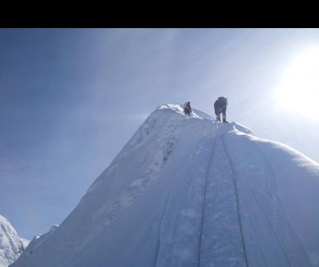 El e românul care a ajuns CEL MAI SUS pe Everest. Horia Colibășanu are mai puțin de 500 m până în vârful ”acoperișului lumii”