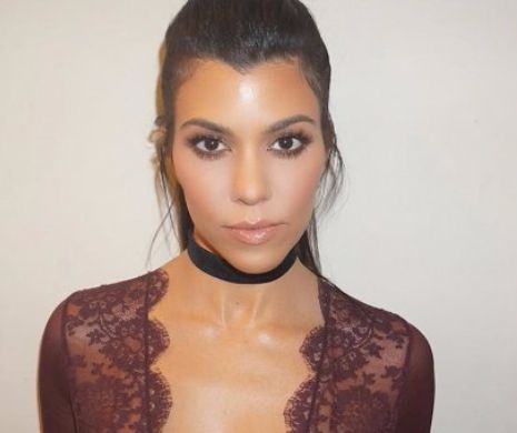 GOALĂ PE INSTAGRAM! Sora lui Kim Kardashian a șocat cu pozele postate pe internet -  GALERIE FOTO