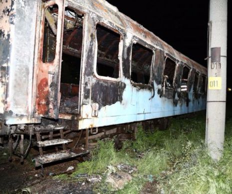 Incendiu în Capitală. Un vagon de tren a luat foc din zona staţiei Basarab