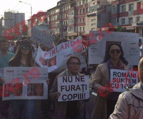 Marș de susținere și rugăciune colectivă pentru doctorița căreia Finlanda i-a luat copiii
