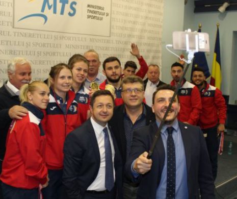 Medaliații români la Campionatul European de haltere, PREMIAȚI de ministrul Tineretului și Sportului