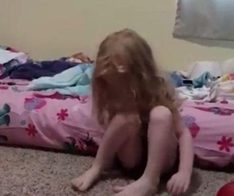 Momentul ÎNGROZITOR în care o fetiță încearcă să stea pe picioarele ei, după ce a fost mușcată de o CĂPUȘĂ! Mare atenție cu aceste simptome - VIDEO