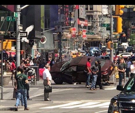 O maşină a intrat în mulţime la New York. Cel puţin 10 răniţi – Update