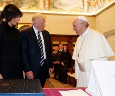 Papa Francisc către Melania Trump: „Cei îi dați să mănânce? POTICA?”