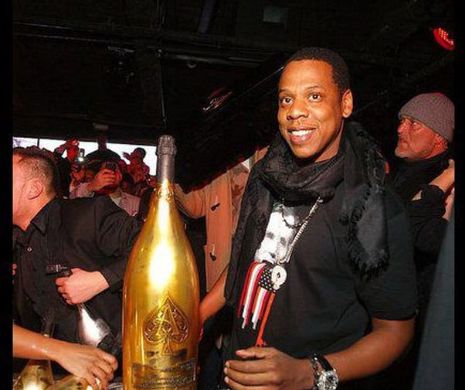 Povestea șampaniei de 30.000 de euro, plătită de fiul unui miliardar indian într-un club din Mamaia