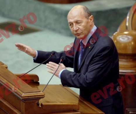 Replici IRONICE între Băsescu și Tăriceanu în Parlament: „Spun lucruri mai interesante decât dumneavoastră”