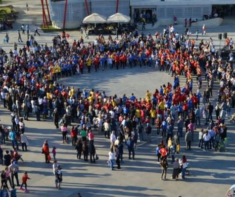 TULCEA. Flashmob machidonesc de Ziua Aromânilor