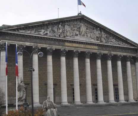 Franța. S-au deschis urnele de vot pentru turul al doilea al parlamentarelor