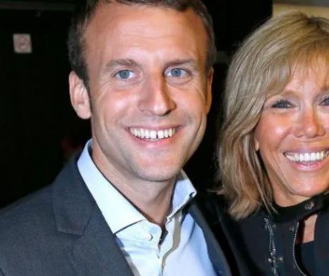 Imagine VIRALĂ cu soția lui Macron! Ipostaza HOT în care a fost surprinsă Prima Doamnă a Franţei – Foto în articol