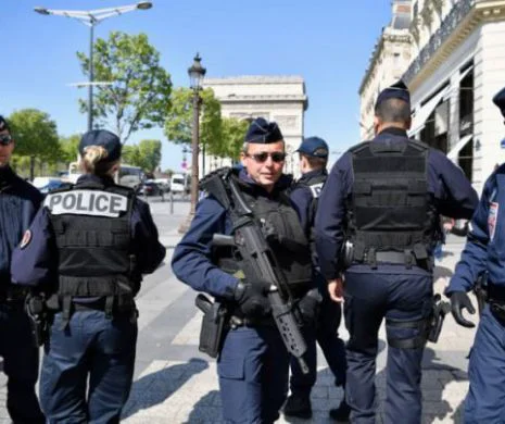 Membri FAMILIEI atacatorului de la Champs-Elysees ARESTAȚI preventiv