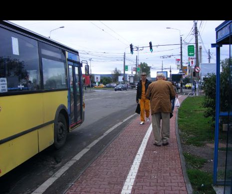 O tînără, ÎNCĂTUȘATĂ după ce a fost prinsă fără BILET în transportul PUBLIC