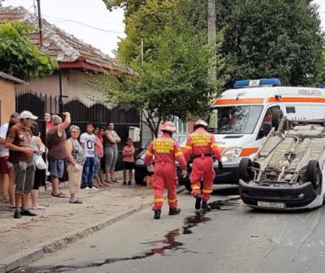 Accident rutier, la Constanța, cu victime incarcerate și scurgeri de combustibil pe carosabil
