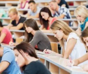 Mai multe burse pentru studenți în 2025–2026. Educația, pe primul loc