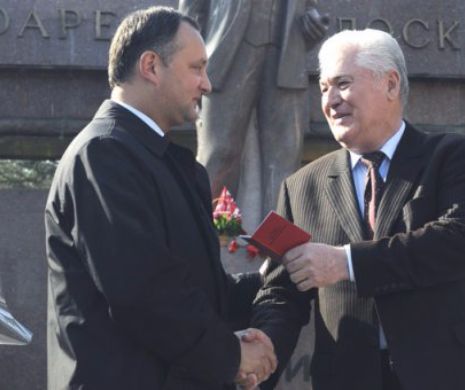 Extraordinar. Președintele R.Moldova, renegat de către comunistul Vladimir Voronin