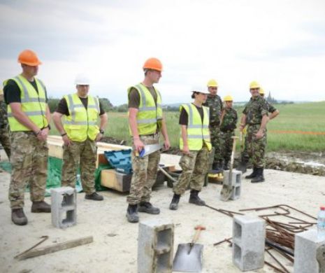 GENIȘTII militari BRITANICI construiesc la Cincu, în județul Brașov