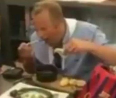 Motivul INCREDIBIL pentru care un primar a fost obligat să mănânce un ȘOBOLAN: „Seamănă cu carnea de iepure” – VIDEO