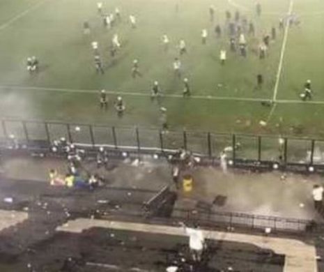 TRAGEDIE la un meci de fotbal! Un suporter a murit și alți trei au fost răniți - VIDEO