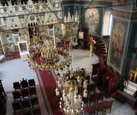 Biserica Ortodoxă Română, pe un butoi de pulbere. Au apărut NOI ACUZAŢII  de homosexualitate şi cereri pentru TESTE DE CASTITATE!
