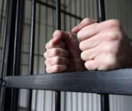 DEZVĂLUIRI INCENDIARE! Deținuții din arestul Poliției Capitalei sunt interceptați în celule și „la vorbitor”
