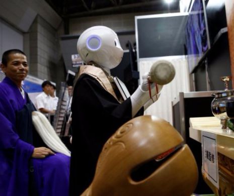 Japonia: În viitor, slujbele de înmormântare ar putea fi oficiate de roboți (Video)