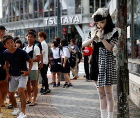 Uitați de „păpușile umane” de până acum! Ea este japoneza care SPERIE lumea pe stradă cu aspectul său - FOTO