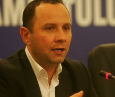 Aurelian Pavelescu îl desfințează pe Tapalagă!”Un jurnalist care renunţă la neutralitatea  nu mai este jurnalist”