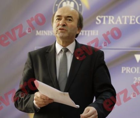 Legile lui Toader învrăjbesc puterile în Stat