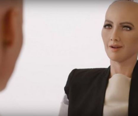 PREMIERĂ MONDIALĂ! Robotul Sophia, a primit CETĂŢENIE. La interviu a replicat jurnalistului: „De unde știi că tu ești om?” VIDEO