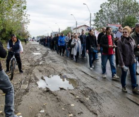 Protest în București! Zeci de oameni au ieșit în stradă