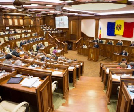 Restabilirea ADEVĂRULUI ISTORIC: C.C. a decis CONSTITUŢIONALĂ redenumirea LIMBII ROMÂNE în R. Moldova
