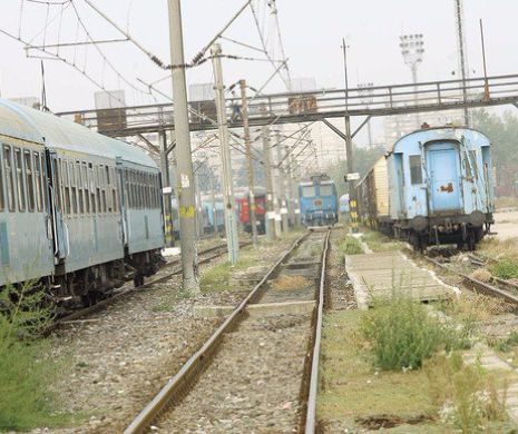 Trenuri BLOCATE în ROMÂNIA. Sute de CĂLĂTORI așteaptă în MUNȚI