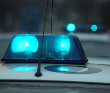 Urmărire ca-n filme la Timișoara. Un polițist a fost lovit, trei mașini avariate