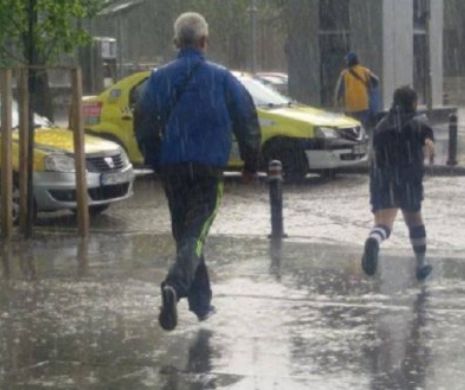 VEŞTI NOI de la meteorologi! Când vom scăpa de ploi şi de frig